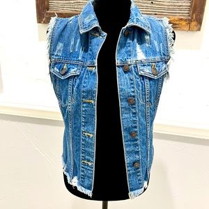 Sleeveless Jean Jacket